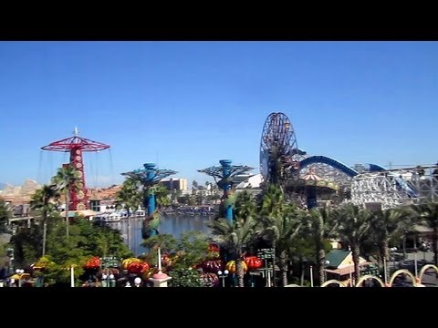 Front row point of view footage of Goofy's Sky School