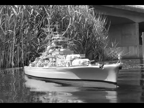 Schlachtschiff / Battleship BISMARCK  von Hachette