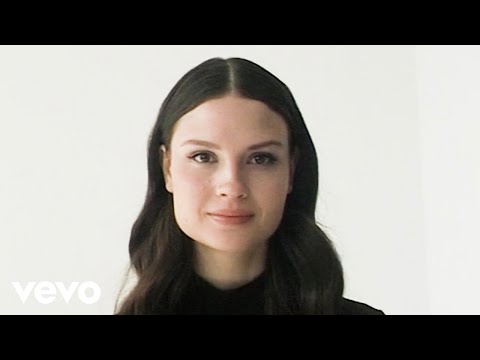 Julia Rocka - Casting (Lyric Video)