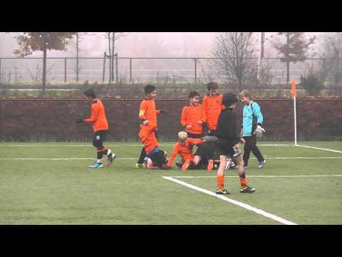 24 nov 2012 Desto E5 - VV De Meern E5 beker 2-5 Overwinning wordt gevierd