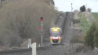 preview picture of video 'Australian Trains; V/Line Vlocitys'