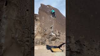 Video thumbnail of Heavenly Path, V1. Happy Boulders