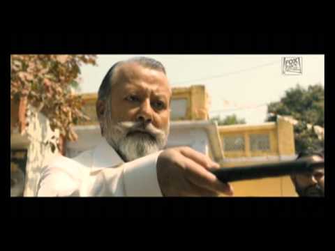 MATRU KI BIJLEE KA MANDOLA  | Pankaj Kapur assaults Imran Khan
