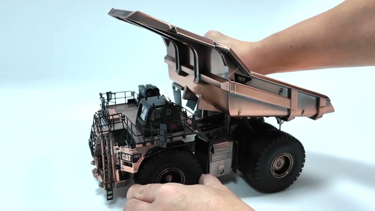 Caterpillar 797F Mining Truck - Special Edition #85799 [Diecast Masters 1:50]