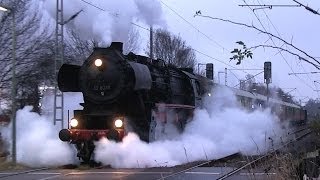 preview picture of video 'Dampflok BR 52 8038 in Barsinghausen (Rangierfahrt und Anfahrt) am 14.12.2013'