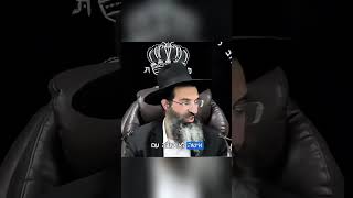 אֶת מִי צָרִיךְ לֶאֱהֹב❤️ (הרב שי עובד) - התמונה מוצגת ישירות מתוך אתר האינטרנט יוטיוב. זכויות היוצרים בתמונה שייכות ליוצרה. קישור קרדיט למקור התוכן נמצא בתוך דף הסרטון