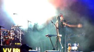 Everybody, VV Brown live