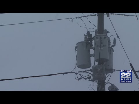 Heavy snow causes power outages