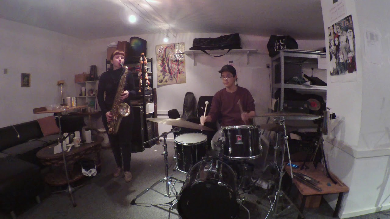 "Hey Nana I'm Halym" live at Chokoladefabrikken