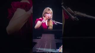 Download lagu When Taylor Swift forgot the lyrics of gorgeous after breaking up with Joe Alwyn on the Eras Tour... mp3