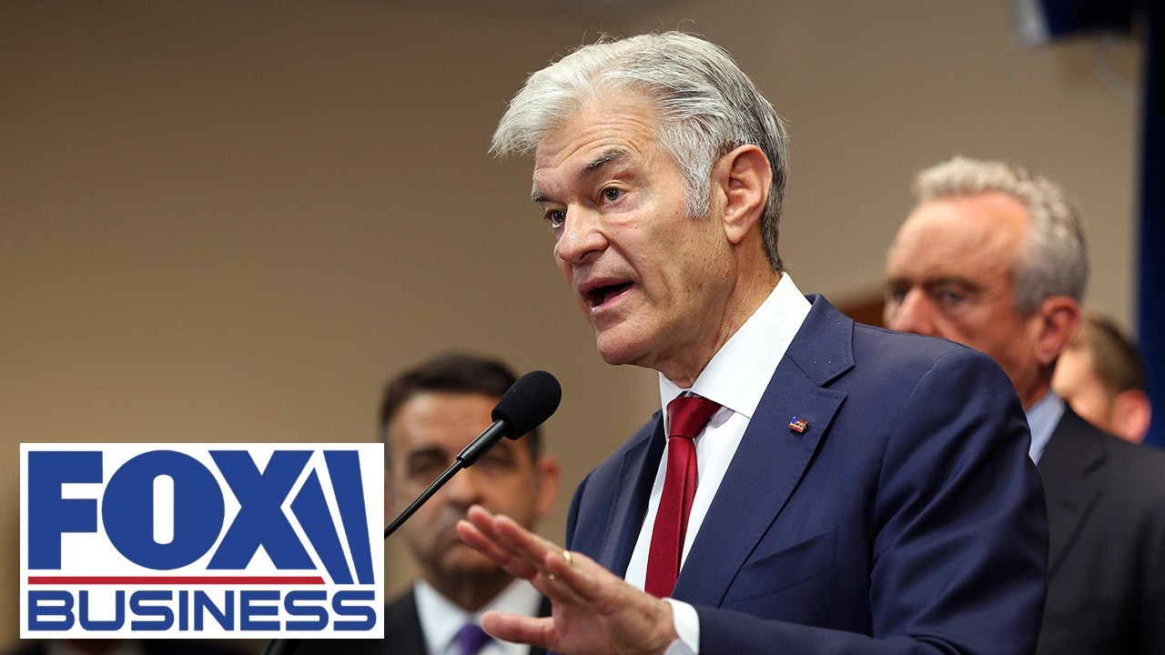 Dr. Oz holds press briefing at White House