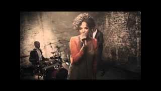MS DYNAMITE : Fall in love again