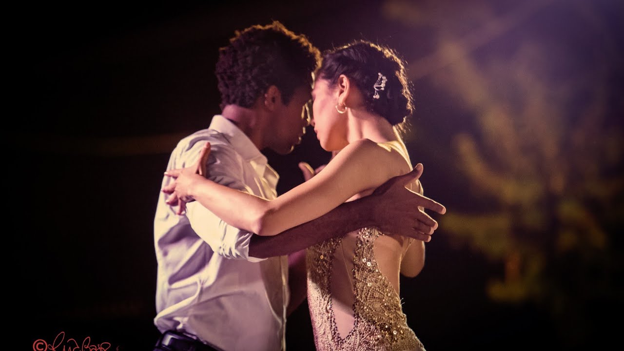 Mi taza de Café. Orchestra di Ricardo Malerba. Silvina Tse e Julio Alvarez. Milonga del Pilota.