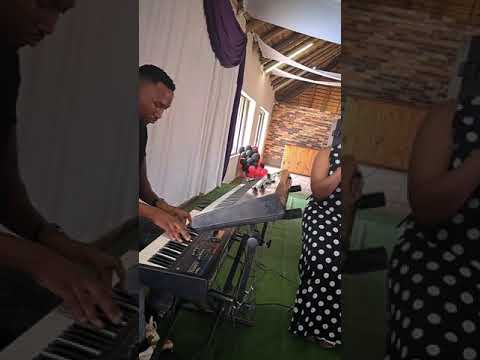 Kese ke utloile cover by The Dominants Live