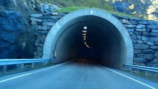 preview picture of video 'Autofahrt durch Moskenesøya i Lofoten (31.05.2012)'
