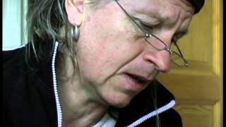 Låtar blir till hos syrran. Stefan Sundström