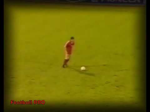 ECC 1987-88. Round of 32. Aarhus GF - Jeunesse Esch. Highlights.