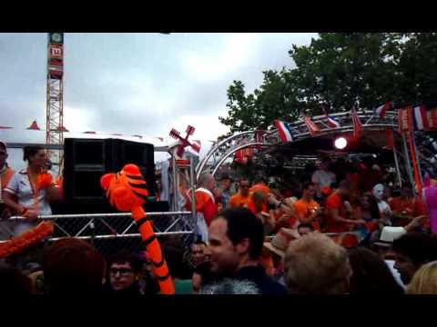 Scantraxx SWAT Tour "The Dutch Invasion" @ Street Parade 2010