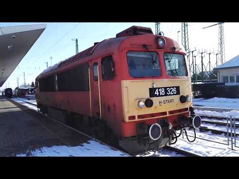 Train Hungary No. 0609-005 and Máv M41 No. 418-326 at Püspökladány on the 22/01/2018.