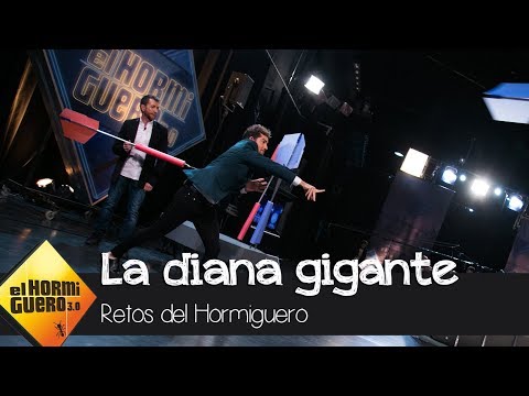 David Bisbal y Pablo Motos se enfrentan a la diana gigante de 'El Hormiguero 3.0'