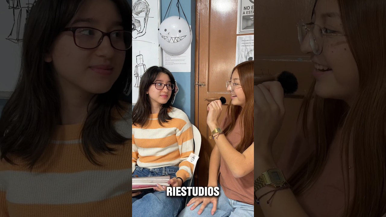 Entrevistando a alumnos 🎤 #fypyoutube #animeshorts #entrevista