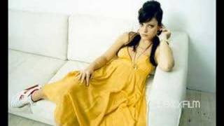 Lily Allen - I Don&#39;t Know W/ LYRICS [NEW SONG]