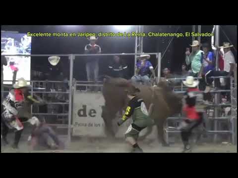 Excelente monta en Jaripeo, distrito de La Reina, Chalatenango, El Salvador 