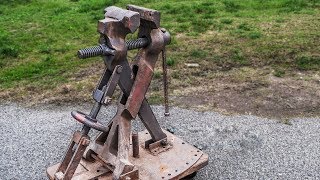 Restoration: Massive Vise | 250kg (550lb) With 25cm (10inch) Jaws