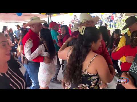 MIRA COMO SE PRENDIÓ EL BAILE EN SAMPAQUISOY MATAQUESCUINTLA LINDAS CHICAS 