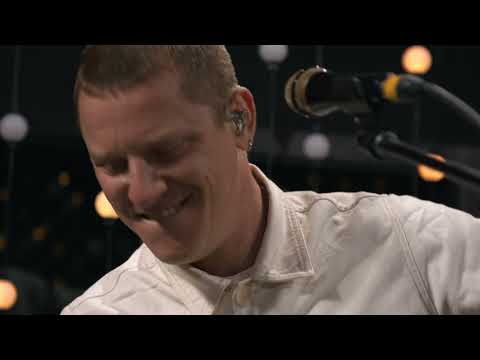 Jungle - Fire /What D'You Know About Me? (Live on KEXP)