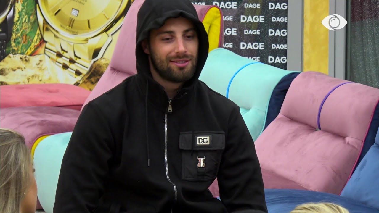 “S’kam diskutime me ty, vetëm ndjenja…”/ Batuta mes Rikes dhe Meritonit: Qesh e ngjesh…