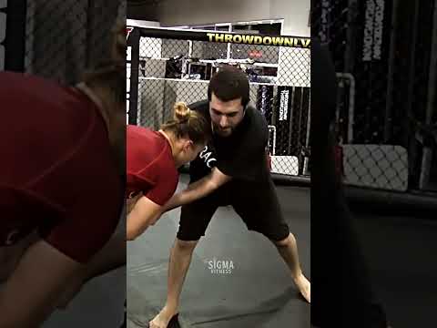 Pro MMA Girl vs Normal Guy 😱