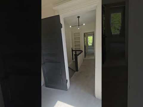 Price Lowered!  2 Bed / 2 Bath Townhome | Private Rooftop Patio + Detached Garage |  Central AC | Available NOW! property video