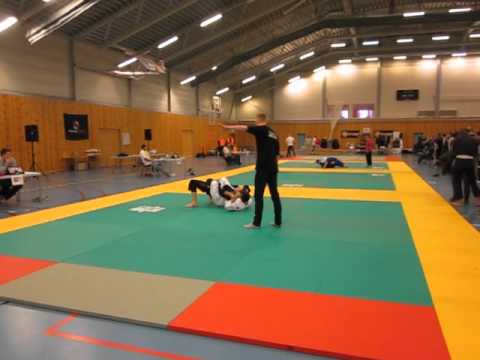 Frontline Open 2012 BJJ Semi White Belt -76 Carl-Erik Høyum TSI Basketak