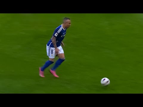 Santi Cazorla and his 40 years - 2025