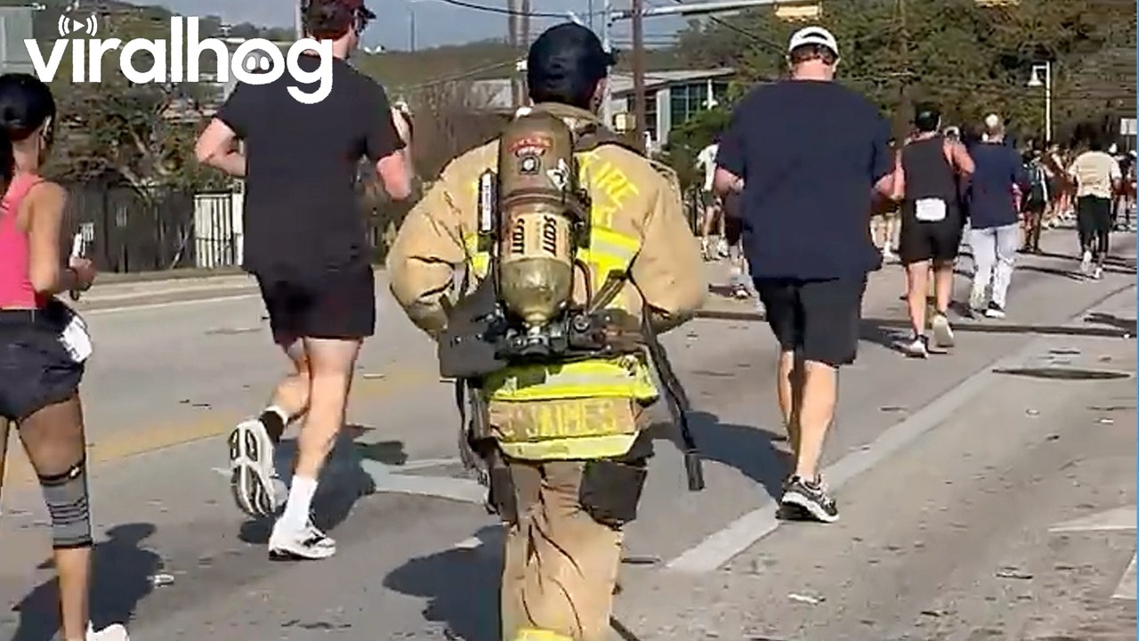 Firefighter Running Half Marathon in Full Gear || ViralHog