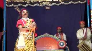 preview picture of video 'Yakshagana -- ಪಾದ ಪ್ರತೀಕ್ಷಾ - 5 - Seetharam kumar kateel as Shabara'
