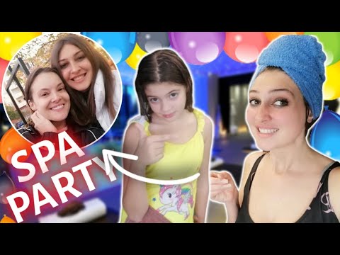 NA PUTU DO BAZENA KUPUJEMO POKLON POZNATOJ PEVACICI I FANU