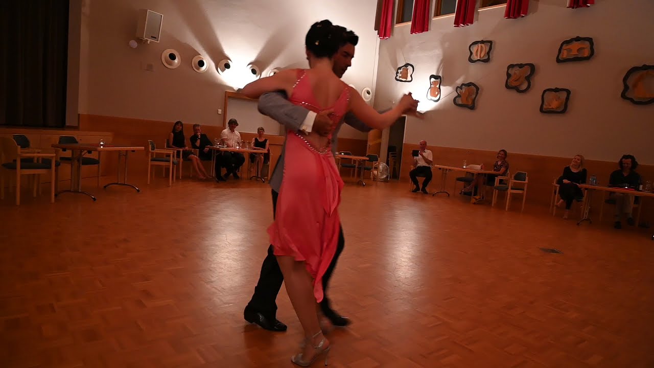 Maria Casán & Pablo Ávila: Milonga "Estampa de Varón" de Juan D'Arienzo