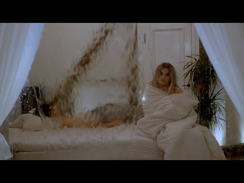 Kristel Novek - Hellalt hoia mind (akustiline Nancy Cover)