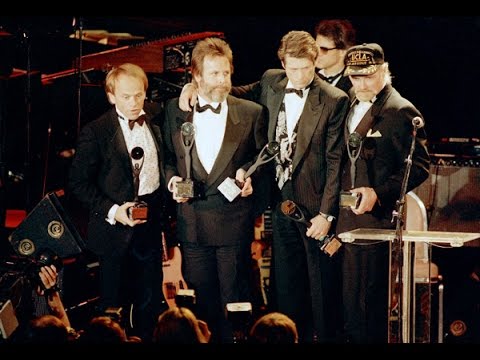 Mike Love ruins The Beach Boys Rock and Roll Hall of Fame induction