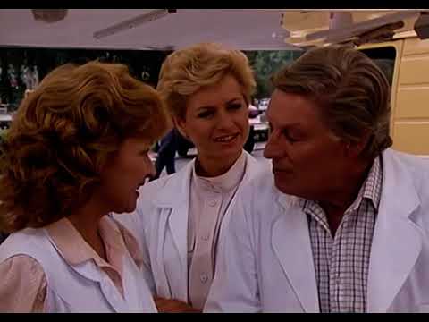 Three Ladies from the Grill Season 7 Episode 1 - Vertical Takeoff