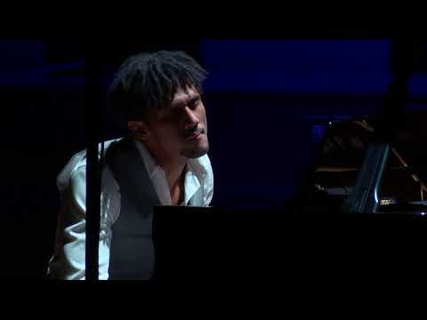 Grégory Privat : Sonrisa (H. Hancock) / Le Bonheur (G. Privat)