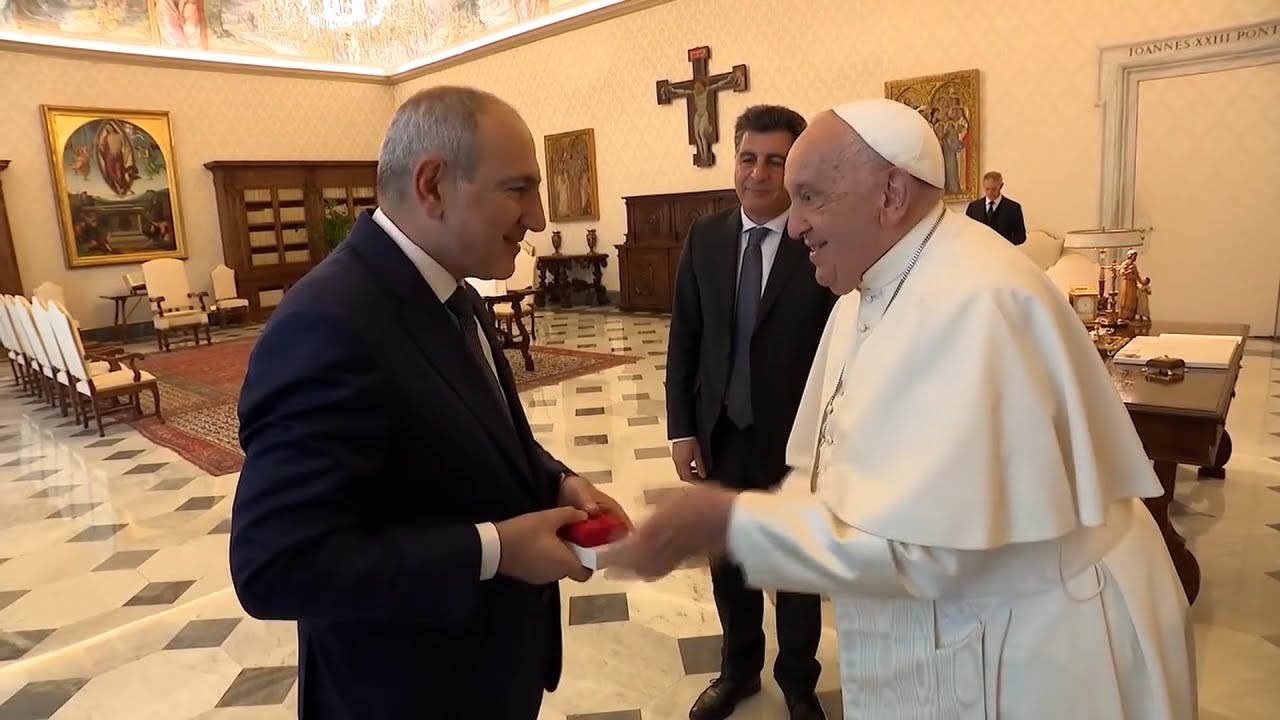Փաշինյանը հանդիպել է Նորին Սրբություն Ֆրանցիսկոս Պապի հետ