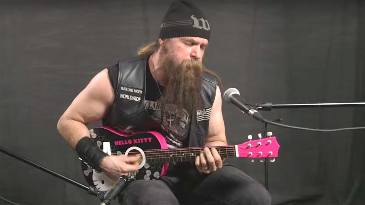 Zakk Wylde Plays Black Sabbath on Hello Kitty Mini-Guitar - YouTube