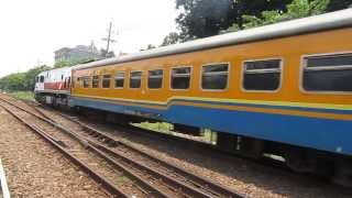 preview picture of video 'KA Gayabaru Malam Selatan berangkat stasiun Surabaya Gubeng'