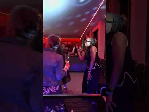 DJ Laura Mac video.