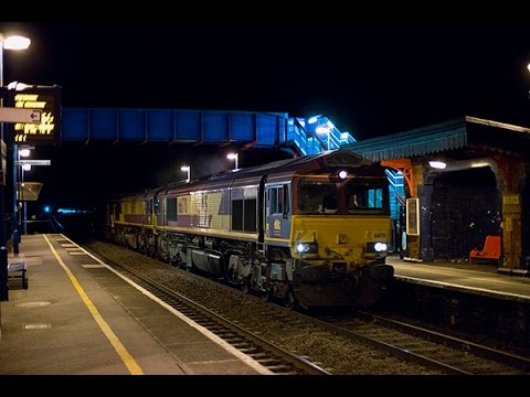 66170 on Didcot TC - Mossend Down Yard passing Kings Sutton station on 02-Sept-15