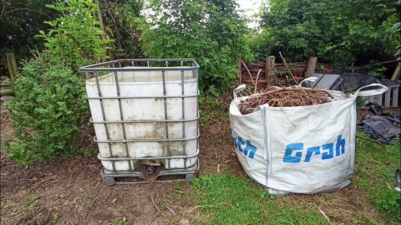 Garten Hack: Hochbeet bauen aus einem 1000 Liter IBC Tank DIY