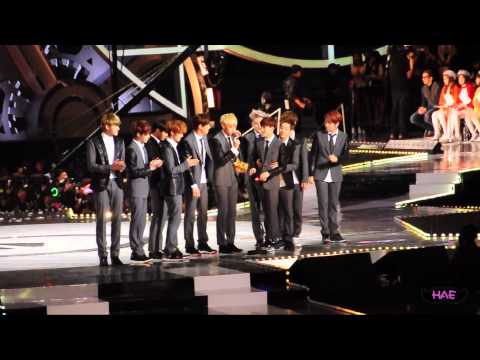 [FanCam]131122  Album Of The Year - EXO @2013 MAMA in Hong Kong